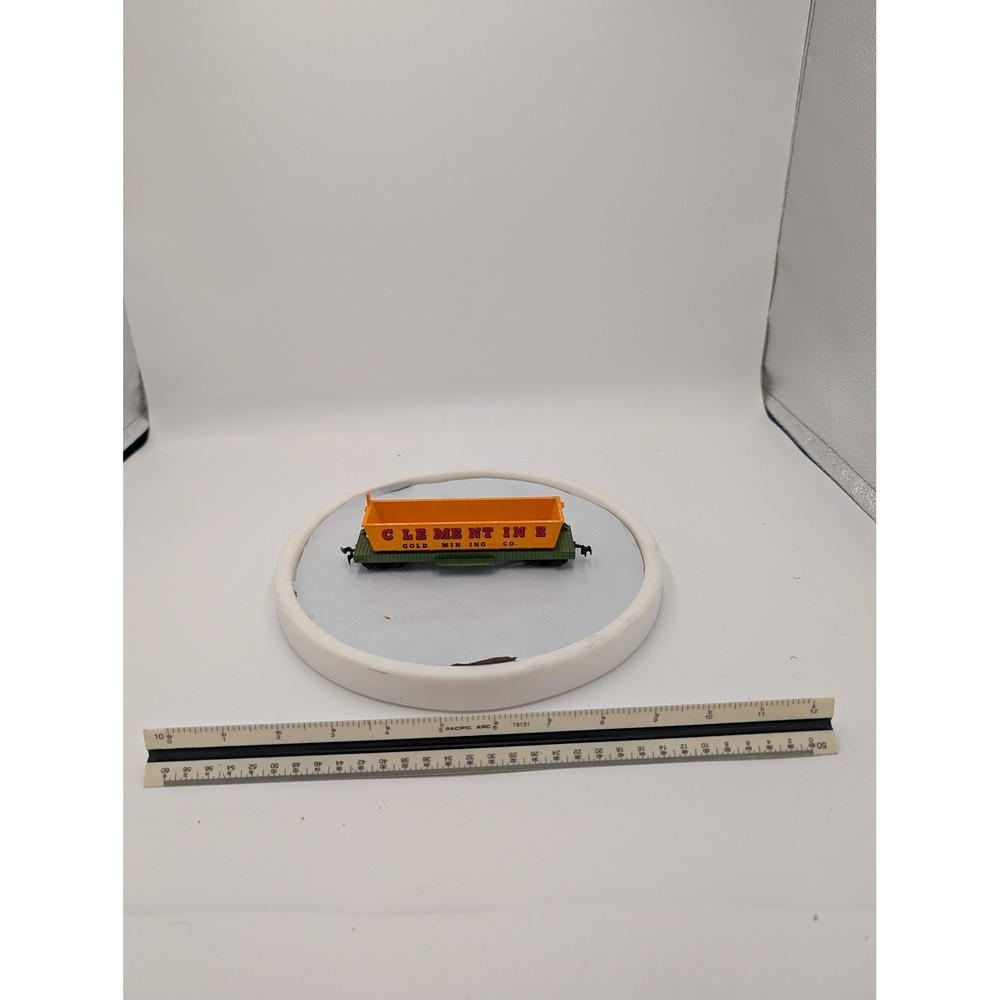 HO Scale Clementine Gold Mining Co Boxcar Yellow Green Model Train Rolling Stock